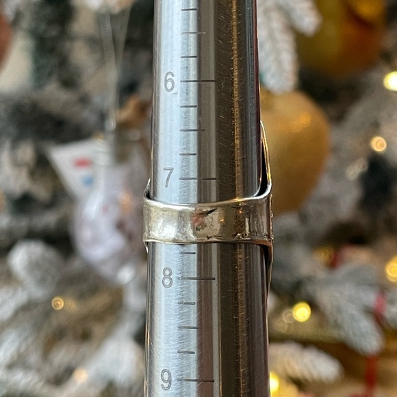 925 Sterling Silver and Turquoise Oval Ring - Picture 9 of 10